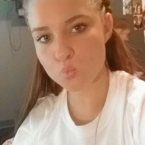 Meet your Posher, Faith